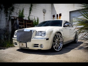 Inchiriere limuzine Bucuresti. Chrysler 300C