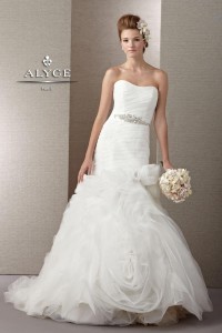 rochii-mirese-la-oferta-1415799909640-999x1427