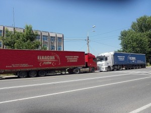 b32d5ce8b4e4be88bc7dd82517260cdd